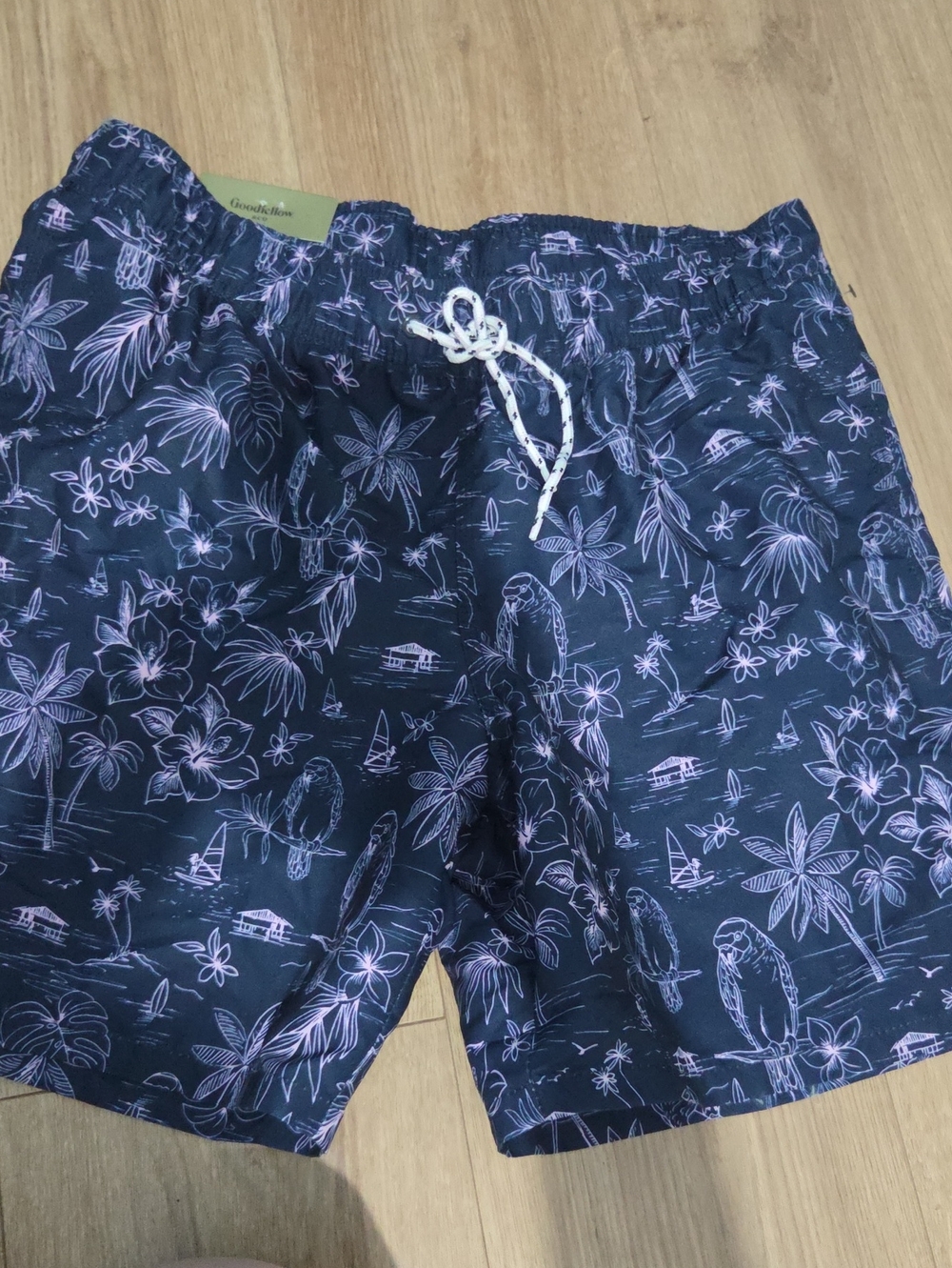 Men's Size M Swimming Trunks